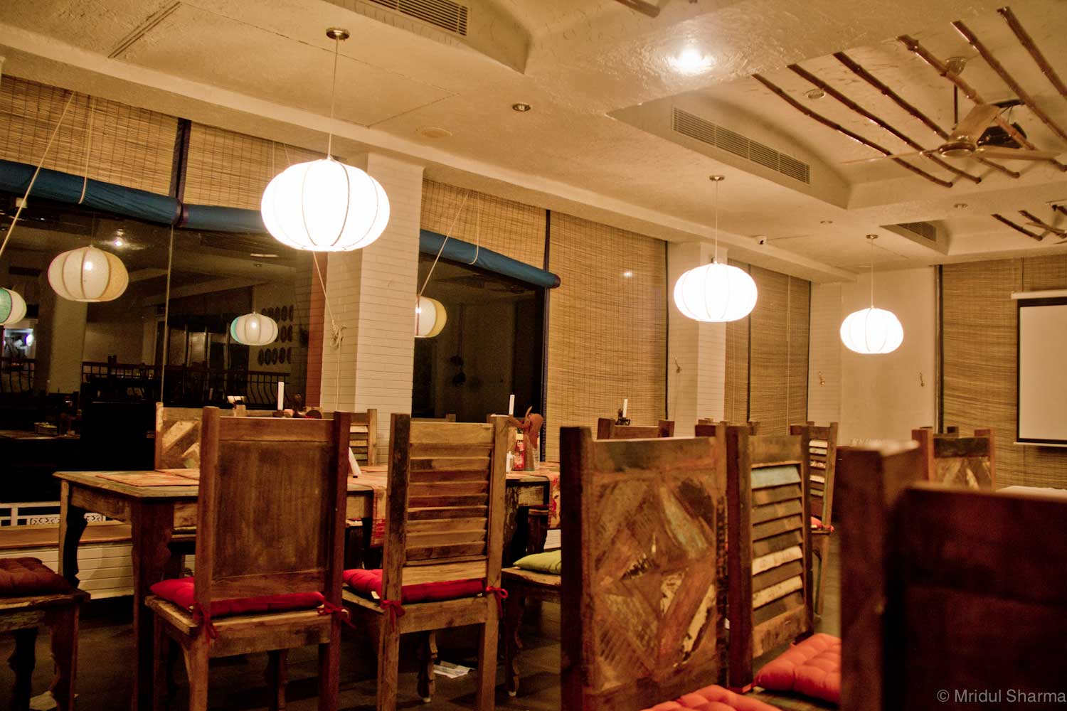 Ganga Kinare Hotel Rishikesh Restaurant