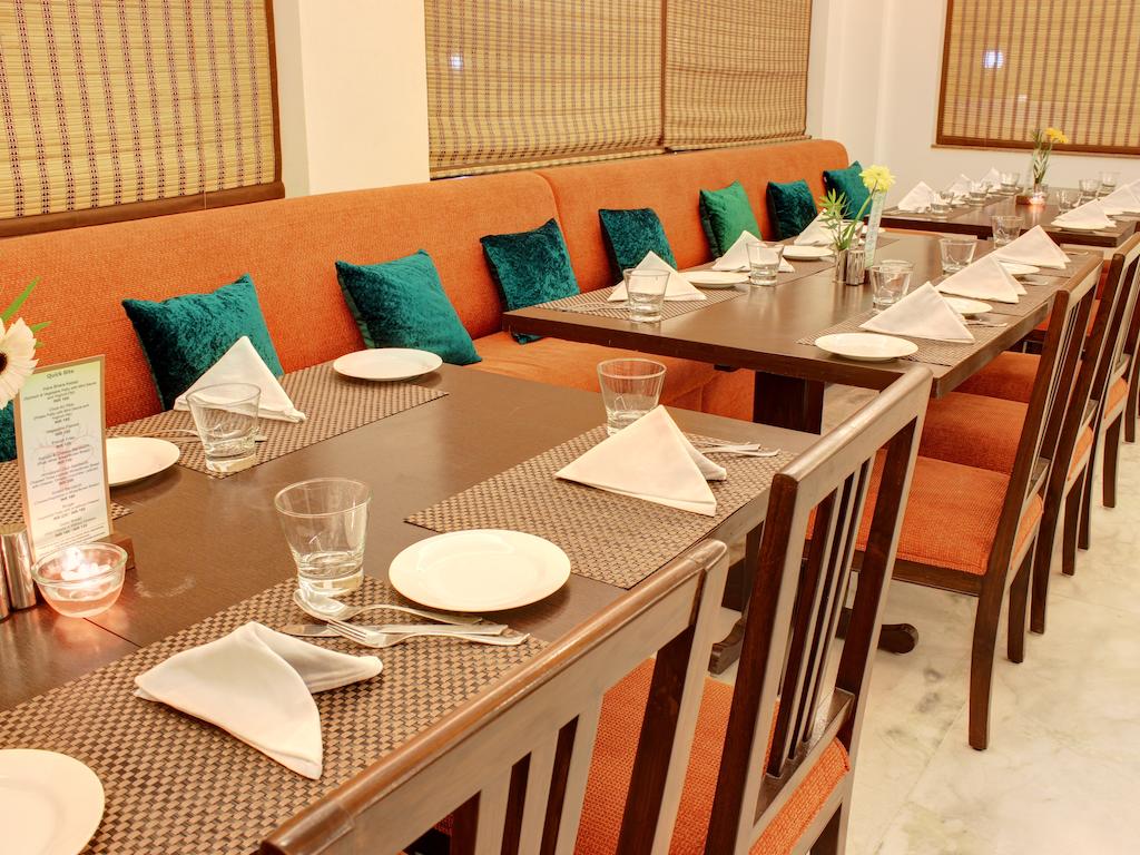 Dewa Retreat Hotel Rishikesh Restaurant